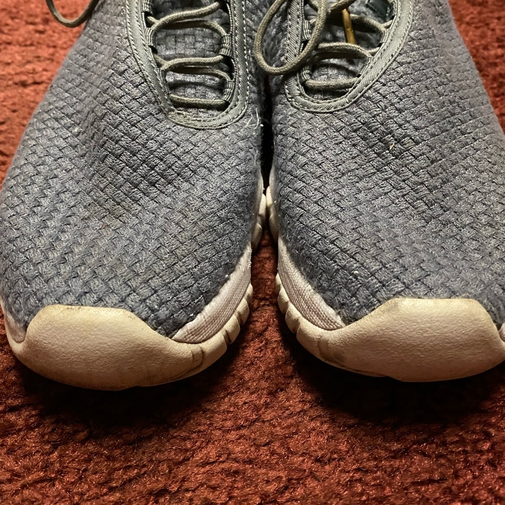 Jordan future - Picture 3 of 5